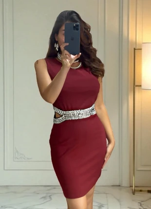 Robe élégante rouge avec appliques, brand: ELEGANTE, condizioni: Ottime, taglia: S / IT 40 / EU 36, €15.00, €16.45 include la Protezione acquisti