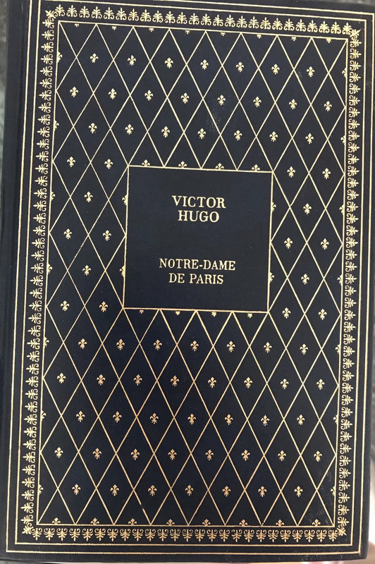 Livre Notre dame de Paris Victor Hugo collection biblio luxe - Presses de  la Renaissance