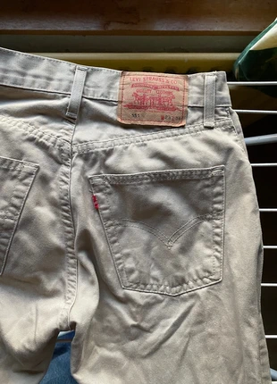 Jeans mum Levis beige, brand: Levi Strauss & Co., condizioni: Ottime, taglia: XS / IT 38 / EU 34, €5.00, €5.95 include la Protezione acquisti