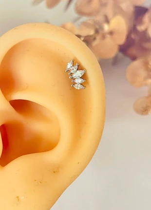 Piercing oreille argenté en acier inoxydable, marque: lestresorsdecapu, état: Très bon état, 8,90 €, 10,05 € Protection acheteurs (Pro) incluse