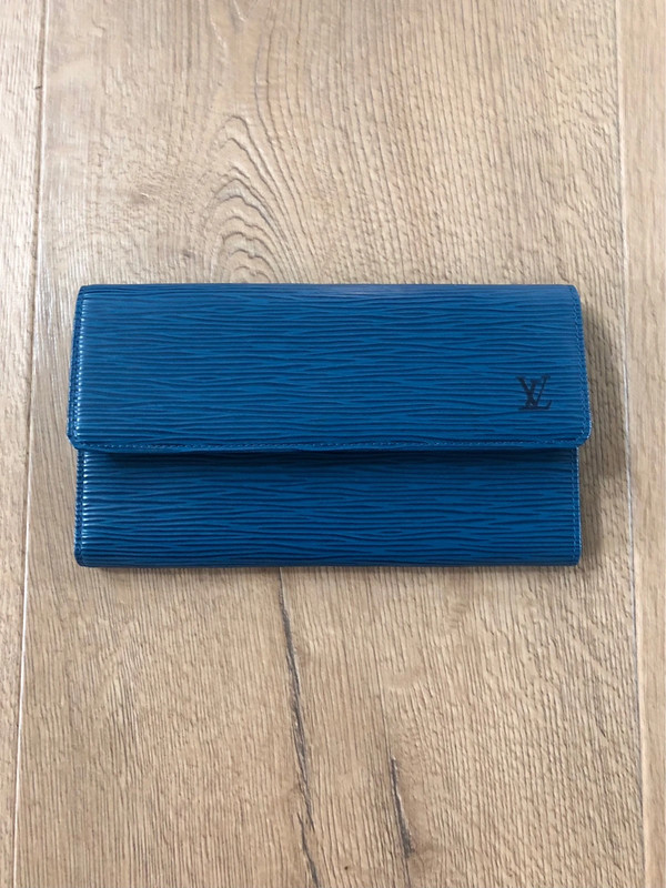 Authentic Louis Vuitton Blue EPI Leather Sarah Long Wallet