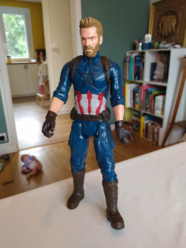 Marvel - Avengers Figurine Captain America 30 cm
