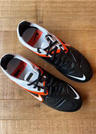 Nike ctr360 hotsell maestri ii elite