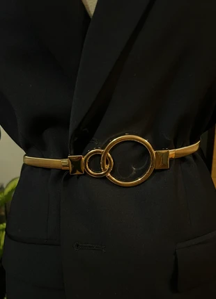 Ceinture fine dorée Élegance minimaliste, état: Neuf sans étiquette, taille: Ajustable, 10,00 €, 11,20 € Protection acheteurs incluse