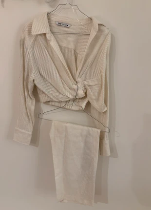 Zweiteiler von ZARA – Oberteil & Rock im Strukturstrick, Größe M (Top) & S (Rock), marca: Zara, estado: Muy bueno, tamaño: S / 36 / 8, 15,00 €, 16,45 € Protección al comprador incluida