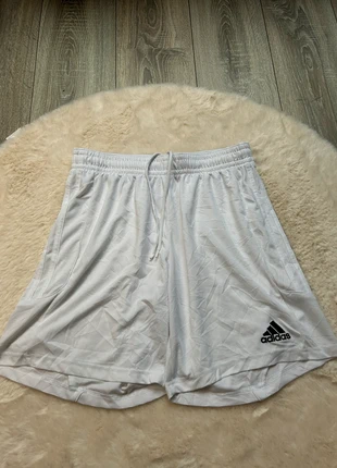Adidas witte sport short, brand: adidas, condizioni: Ottime, taglia: L, €7.00, €8.05 include la Protezione acquisti