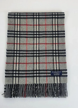 Burberry Schal Perlgrau, marke: Burberry, zustand: Sehr gut, 38,70 €, 41,34 € inklusive Vinted-Käuferschutz
