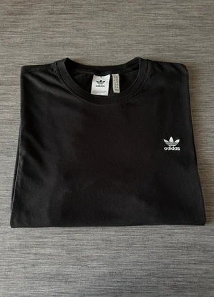 T-shirt homme Adidas Original - logo blanc - couleur noir - Taille XXL - Très bon état, brand: adidas, condizioni: Nuovo senza cartellino, taglia: XXL, €16.00, €17.50 include la Protezione acquisti