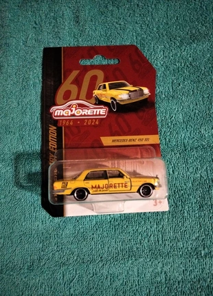 Majorette 60 ans Mercedes , merk: Majorette, staat: Goed, maat: 3-6 maanden / 62 cm, € 7,00, € 8,05 inclusief Kopersbescherming Pro