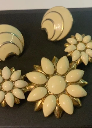 Broche et boucles d’oreilles vintage émaillés, marque: vintage email, état: Très bon état, 12,00 €, 13,30 € Protection acheteurs incluse