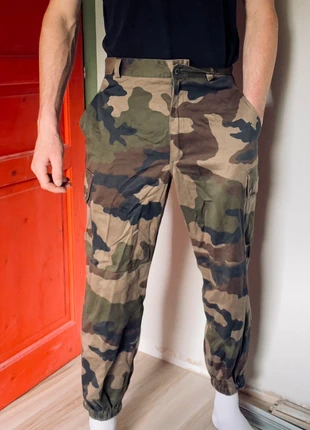 Pantalon de combat camouflage Fecsa - FR42, marque: Fecsa, état: Bon état, taille: W32 | FR 42, 15,00 €, 16,45 € Protection acheteurs incluse