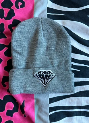 Gorro gris con diamante, marque: Uissos, état: Neuf sans étiquette, taille: Taille unique, 3,00 €, 3,85 € Protection acheteurs incluse