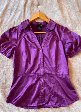 Haut en satin violet , merk: H&M, staat: Heel goed, maat: M / 38 / 10, € 8,50, € 9,63 inclusief Kopersbescherming