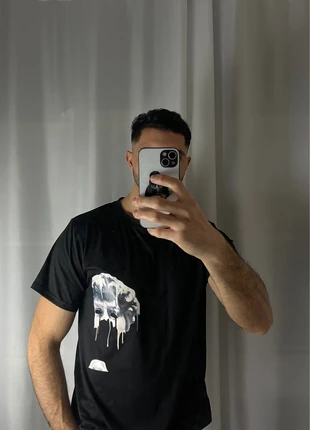 T-shirt imprimé noir / Taille L, état: Très bon état, taille: L, 8,00 €, 9,10 € Protection acheteurs (Pro) incluse