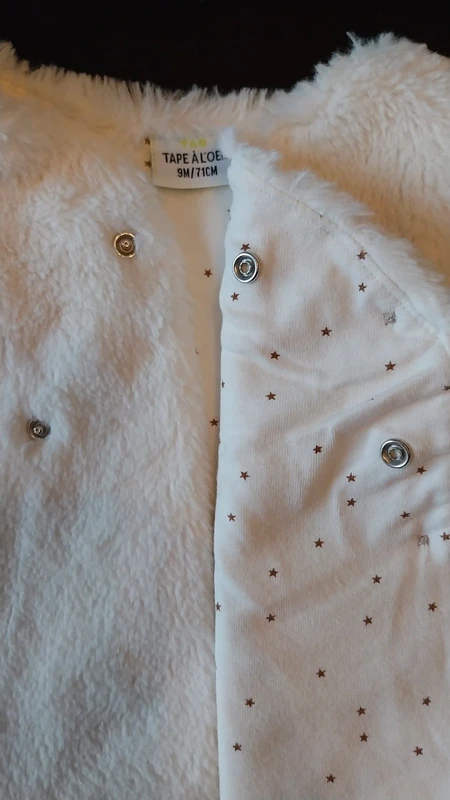 Gilet "fourrure" 9 mois - photo numéro 3