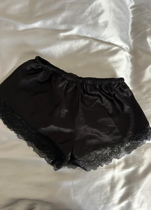 Pyjama Shorts Satin und Spitze, merk: Sonstiges, staat: Nieuw zonder prijskaartje, maat: XXS / 32 / 4, € 3,00, € 3,85 inclusief Kopersbescherming