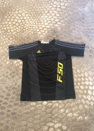 👉 T-shirt Adidas F50 noir jaune enfant 10 ans, marca: adidas, estado: Muy bueno, tamaño: 10 años / 140 cm, 5,00 €, 5,95 € Protección al comprador incluida