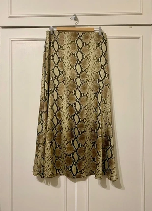 Satin snake skin print midaxi skirt - The Primark Edit size M (approx uk 12/14), brand: Primark, condition: Very good, size: M / UK 12-14, £10.00, £11.20 includes Buyer Protection
