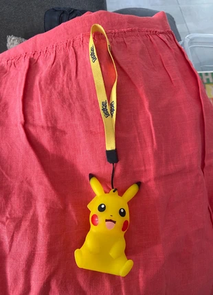 Porte clé lumineux pikatchu, marke: Pokémon, zustand: Sehr gut, größe: 24–36 Monate / 92, 2,50 €, 3,33 € inklusive Vinted-Käuferschutz