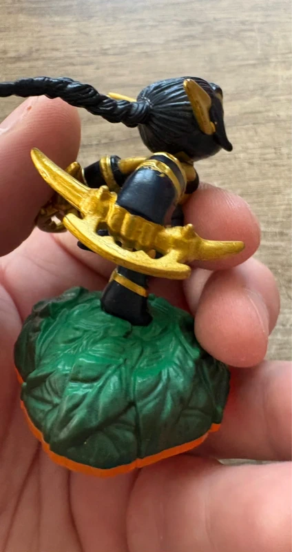 Legendary Stealth Elf Figurine Skylanders Giants - photo numéro 5