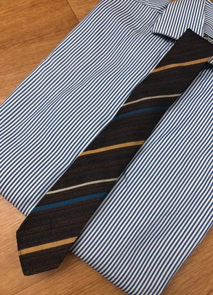 Cravate fine à rayure bleue et blanche sur fond marron, marca: Vintage Dressing, estado: Muito bom, €4.60, €5.53 inclui Proteção do Comprador Pro