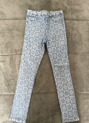 Legging effet jean , marke: Zara, zustand: Sehr gut, größe: 9 Jahre / 134, 3,00 €, 3,85 € inklusive Vinted-Käuferschutz