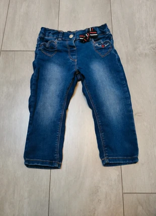 Jean cœurs, marke: Baby Club, zustand: Gut, größe: 18–24 Monate / 86, 3,00 €, 3,85 € inklusive Vinted-Käuferschutz