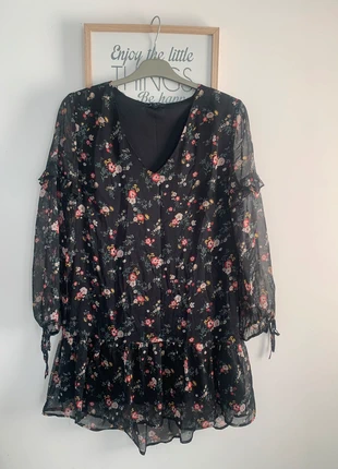 Robe fleuri , marque: Jennyfer, état: Très bon état, taille: M / 38 / 10, 4,00 €, 4,90 € Protection acheteurs incluse