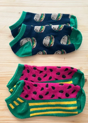 2 paires de chaussettes, staat: Nieuw zonder prijskaartje, maat: Universeel, € 1,00, € 1,75 inclusief Kopersbescherming