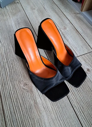 Talon carré noir, zustand: Neu, größe: 40, 3,00 €, 3,85 € inklusive Vinted-Käuferschutz