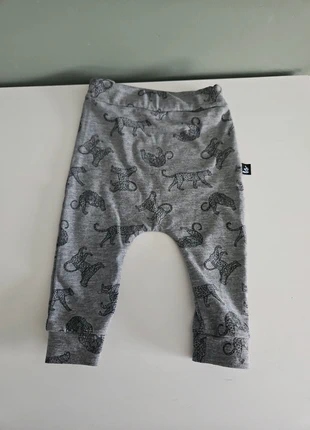Broek babystyling, merk: Babystyling, staat: Goed, maat: 6-9 maanden / 68 cm, € 3,00, € 3,85 inclusief Kopersbescherming