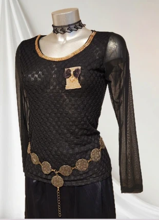 🖤 Top noir ajouré chic gothique taille 36 – détails dorés & manches tulle, marke: Vintage Dressing, zustand: Sehr gut, größe: S / 36 / 8, 17,00 €, 18,55 € beinhaltet Vinted-Käuferschutz Pro