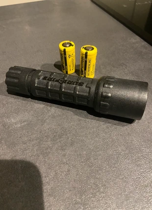 Lampe de poche SureFire G2- BK, marque: Surefire, état: Très bon état, 25,00 €, 26,95 € Protection acheteurs incluse