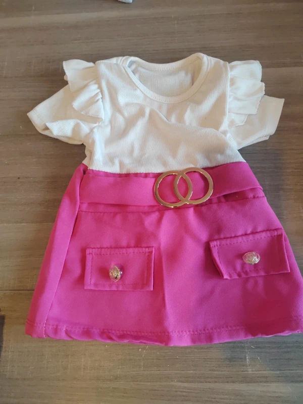 Robe rose et blanche