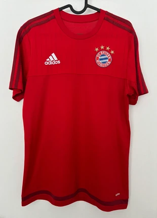 Bayern Munich Training Adidas S, merk: adidas, staat: Heel goed, maat: S, € 15,00, € 16,45 inclusief Kopersbescherming Pro