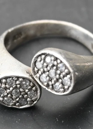 Vintage design sterling silver ring, merk: Sterling, staat: Heel goed, maat: 58.1 mm / 18.5 mm Ø, € 40,00, € 42,70 inclusief Kopersbescherming