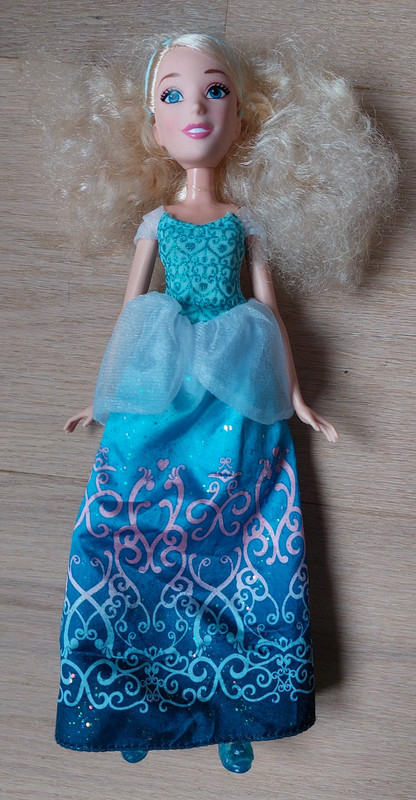 Cendrillon poupee sales