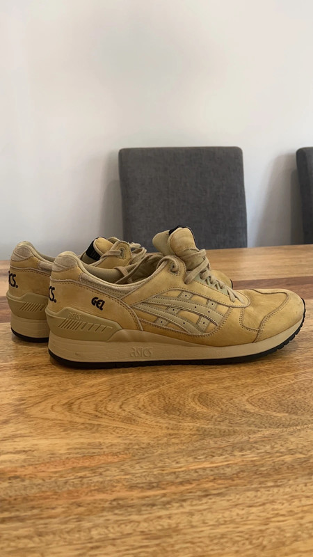 Asics hotsell stockists uk