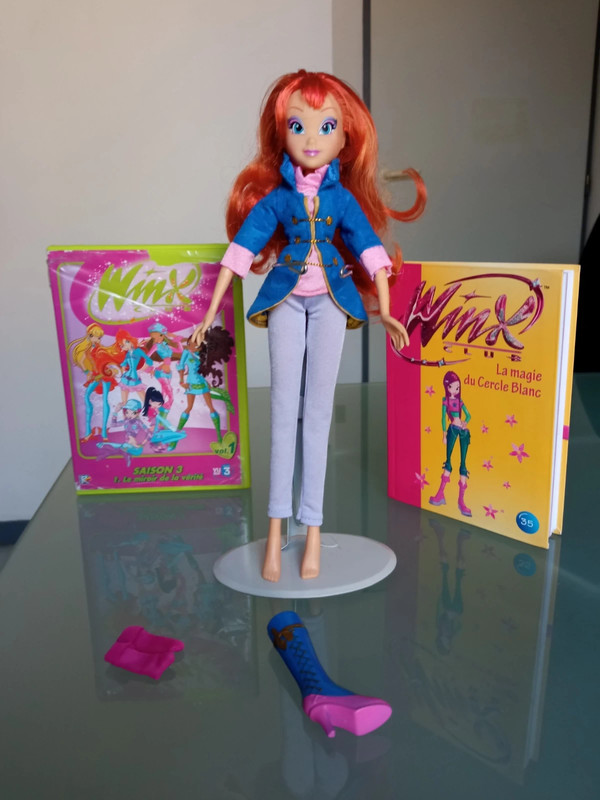 Barbie 2025 bloom winx