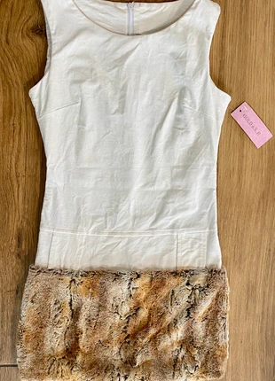 Robe courte sans manches écru marron bas en fausse fourrure XS Gold & XR, marque: Gold & X.R, état: Neuf avec étiquette, taille: XS / 34 / 6, 16,90 €, 18,45 € Protection acheteurs (Pro) incluse