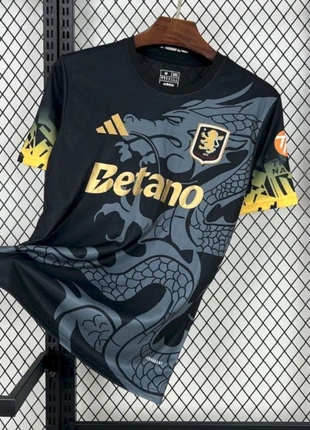 Aston villa football shirt, marque: Football, état: Neuf avec étiquette, taille: M, 17,50 €, 19,08 € Protection acheteurs incluse