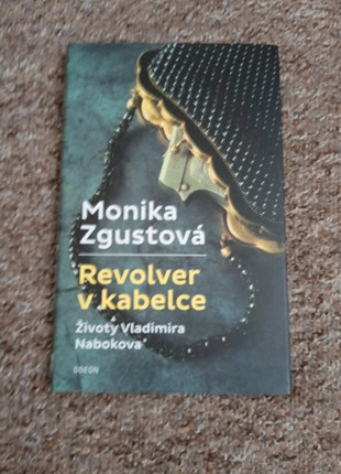 Obrázek k inzerátu: Revolver v kabelce