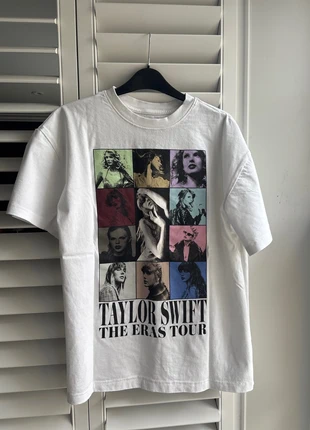 Taylor Swift Official Merch Top, brand: MERCH, condition: Very good, size: S, £22.00, £23.80 includes Buyer Protection