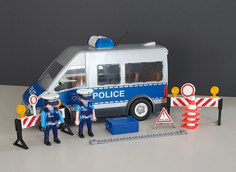 Fourgon de policier avec matériel de barrages, playmobil 9236