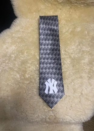 Cravate Tie Streetwear New York Yankees, merk: New York Yankees, staat: Heel goed, € 14,80, € 16,24 inclusief Kopersbescherming