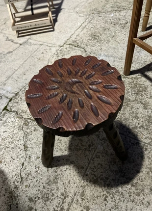 Tabouret tripode brutaliste bois, brand: Inconnu, condition: Good, €16.00, €17.50 includes Buyer Protection