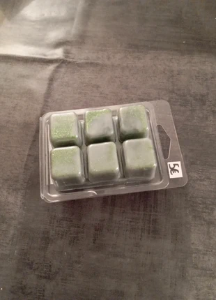Fondant parfumé parfum pomme verte, marque: POMME, état: Neuf avec étiquette, 5,00 €, 5,95 € Protection acheteurs incluse