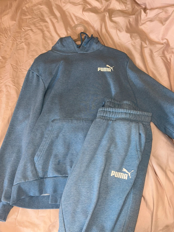 Baby blue pumas shop