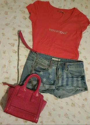 T-shirt fucsia scollo a V 100% cotone, marque: Terranova, état: Neuf sans étiquette, taille: S / 36 / 8, 2,50 €, 3,33 € Protection acheteurs incluse