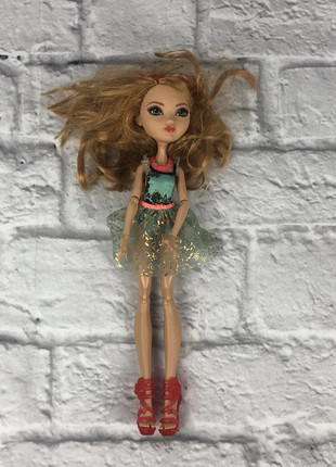 Mirror Beach Ashlynn Ella Ever After High Doll Review 